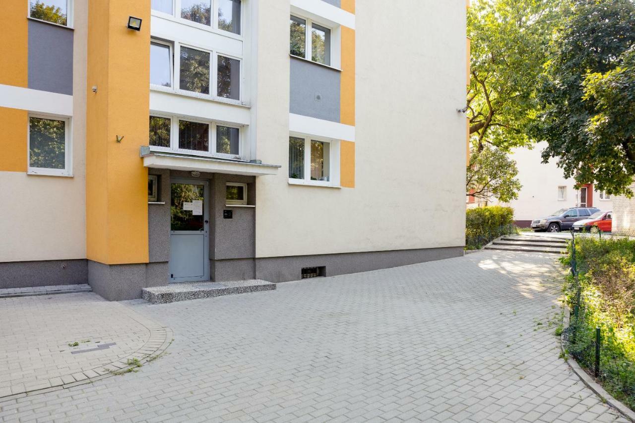 Klimatyczne Studio Metro Slodowiec Варшава Экстерьер фото